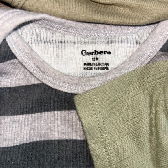 Infant baby boy 12 month bundle of onesies, shorts and tank tops - Picture 9 of 10